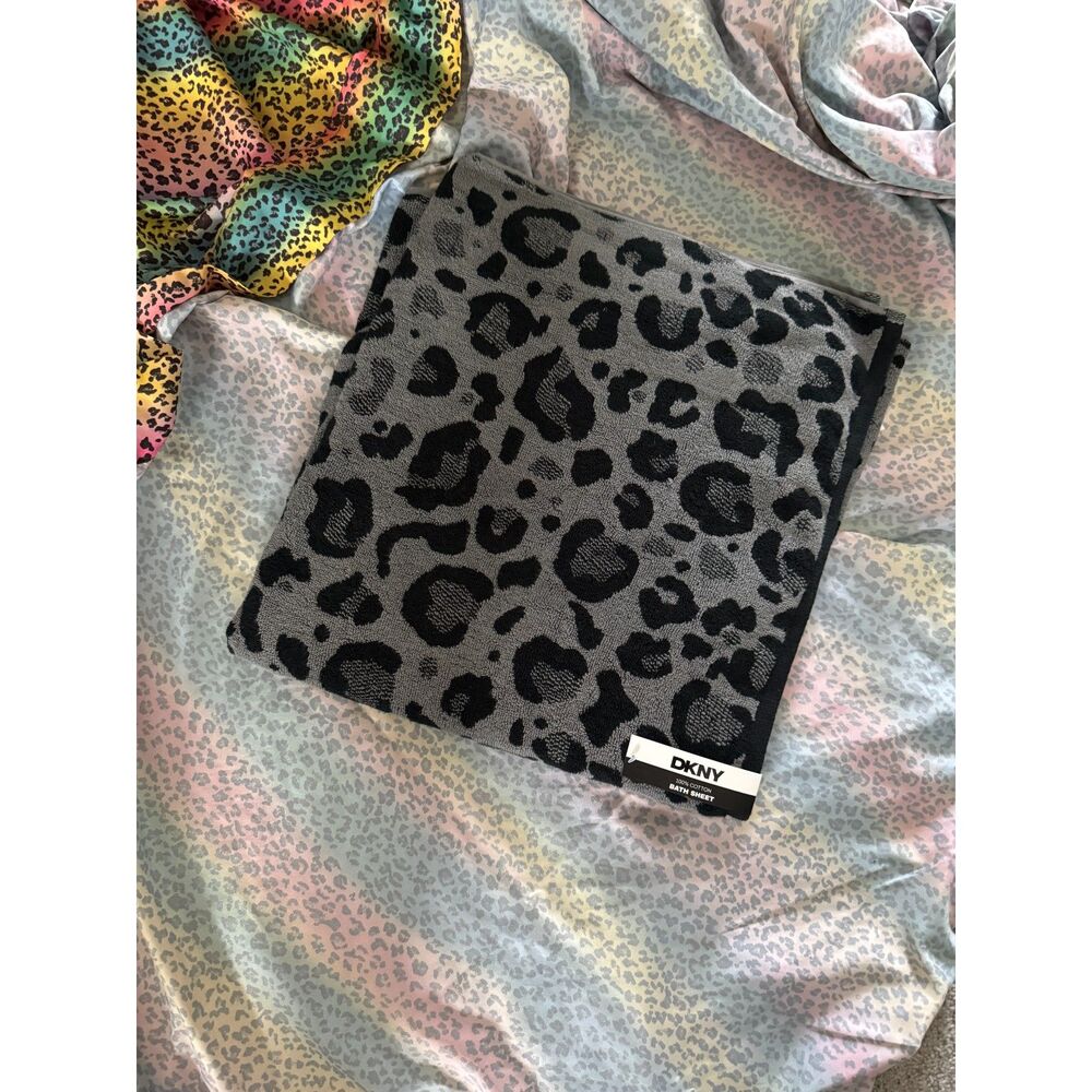 New DKNY Plus Gray Black Leopard Cheetah Beach pool Towel sheet LARGE 34"x64"